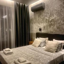 Luxury 2 Bedroom Apartment - Private Garden