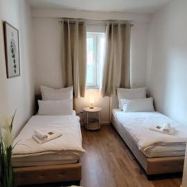 Design-Wohnung I sehr zentral I neue Küche