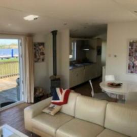 Waterchalet nummer 6 Recreationpark Yn'e Lijte Grou evt met ligplaats boot
