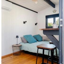 Le camper Tiny House, отель в городе Пессак