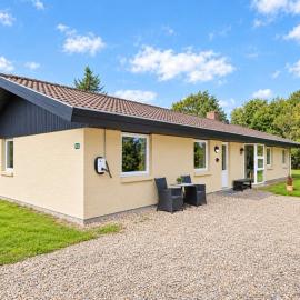 12 person holiday home in Oksbøl