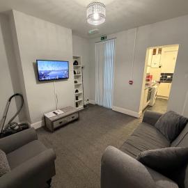 OA Housing - Spacious 2 Bedrooms, hotel a Spon End