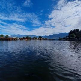 Lalarukh Group of Houseboats