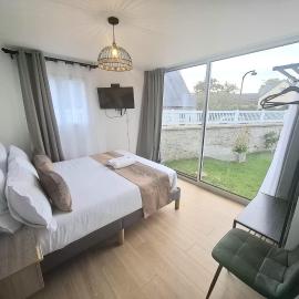 Chambres D'Hôtes LA VILLA CASSINNE - Montebourg dans le Cotentin, hotelli kohteessa Montebourg
