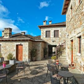 Kipi Suites, hotel di Kipoi