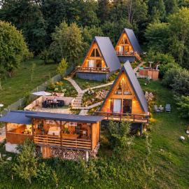 Carpatina A-Frame Retreat - Rustic Cabins for Couples