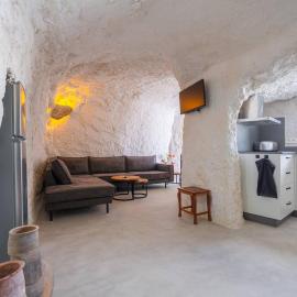 Cave Agatha - Hosted by Cave-Stay, hotel Huéscarban