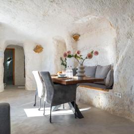 Cave Valentina - Hosted by Cave-Stay