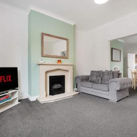 Sleek Gem Home in Houghton le Spring, Sleeps 5
