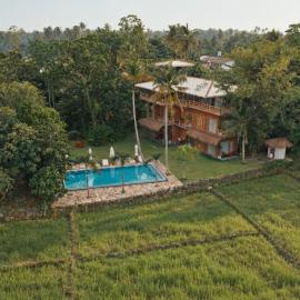 Blue Waves Surf House - Jungle Villa