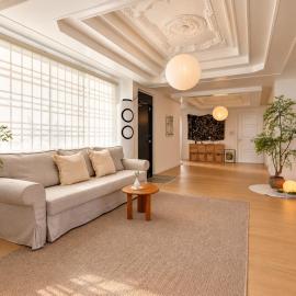 New JAJA Haenggung, SuwonㅣNext to Hwaseong Fortress ㅣ 165 sqm Large SpaceㅣCozy Korean VibeㅣComfortable & Well-keptㅣUp to 16 guestsㅣ2 Free Parkingㅣ2 Bathrooms ㅣ Loved by many guests