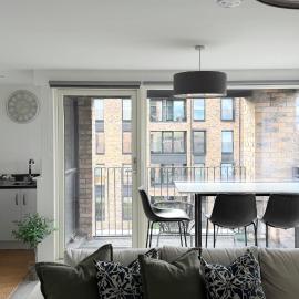 Glasgow Riverside - Private Homestay