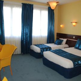 Hôtel Cathédrale, Lisieux, hotel u gradu 'Lisieux'