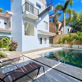 Casa Marina Bahia, Private Pool, close to the beach، فندق في بوتريرو