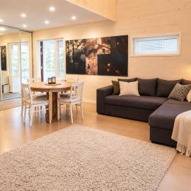 The other side of the CLT semi-detached house, with a separate SPA: Lahti şehrinde bir otel