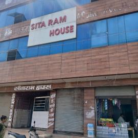 Sitaram House, hotel a Rādha Kund