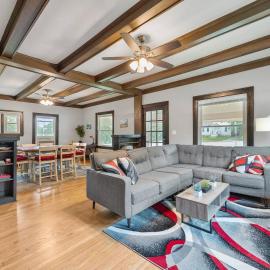 EntireHouse/GlenEllyn/4bd1bath/Laundry/Wheaton