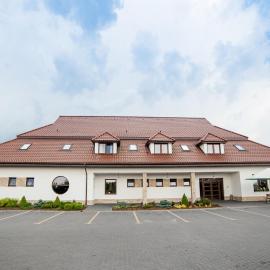 Gościniec Nad Gopłem, hotel a Grodztwo
