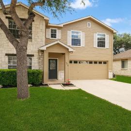 San Antonio Oasis near Six Flags, Sea World & UTSA