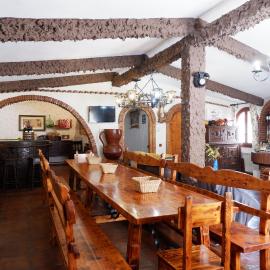 CASA TURÍSTICA Villa Carmen, CON AMPLIO JARDIN QUE INCLUYE BARBACOA, 2 PORCHES, PARKING PRIVADO Y PISCINA