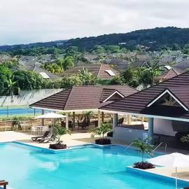 Comfy stay at low cost - Shared pool - Gated 24hrs security - 20mins from Ocho Rios, hotel u gradu Richmond