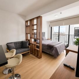 Modern Barranco Studio with Balcony & Fast WiFi