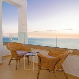 Large 3-Façade Apartment with Sea View & Pool