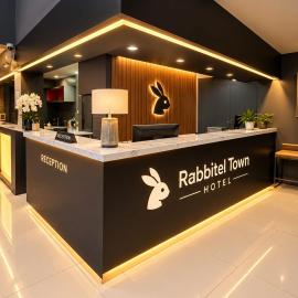 Rabbitel Town – hotel w mieście Ban Lo Long