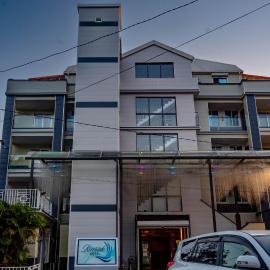 Riverside Hotel
