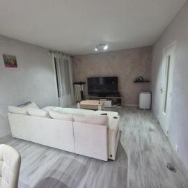 Chambre neuve dans un appartement partagé à 10 minutes du circuit