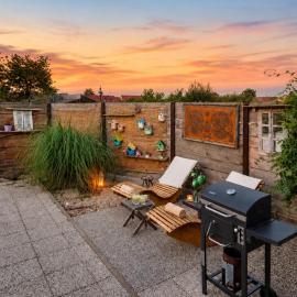Mobile Home Cabana with HotTub&Sauna