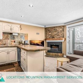 Winter Escape On Perfection - Ski In Out, Pool & Hot Tub