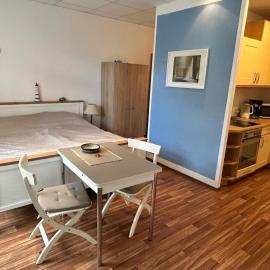 Auf Feiningers Spuren durch das Mönchgut Kleines Apartment 3, hotel v destinácii Lobbe