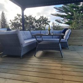 The Hideaway - Omaha Holiday Home