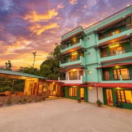 Viesnīca Hotel Galaxy pilsētā Patwa Dunga