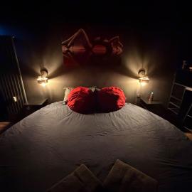 Nuit Sensuelle - Appartement avec Balneo, hotel u gradu Evre