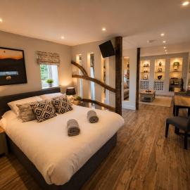 PRINT ROOM 2 at Strattons Hotel โรงแรมในสวอฟแฟม