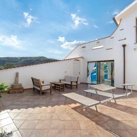 Villa Nuragica Apartments, Hotel in Bacu Abis