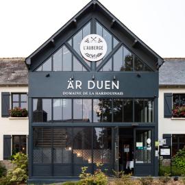 Viesnīca Auberge de la Hardouinais-Arduen pilsētā Saint-Launeuc