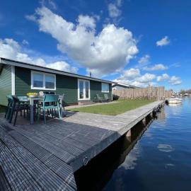 NEW - The Surf Shack - on a lake near Amsterdam!