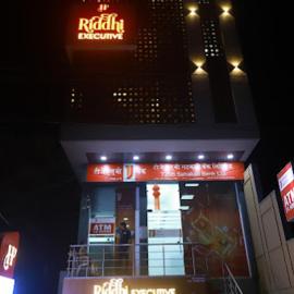 RIDDHI EXECUTIVE, hotel v destinaci Lātūr
