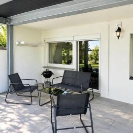 Modern 2-room Apartment with Lake View, Garden, Terrace