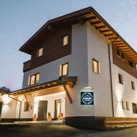 Anderl's Apartments Stubaital Tirol, מלון בפולפמס