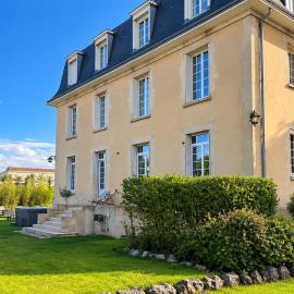Hôtel Particulier d'Exception - Expérience Champagne, hotel a Reims