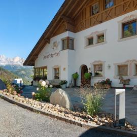 Innerfohrer Hof, hotel di Nova Levante