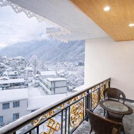 라충에 위치한 호텔 Hotel The Grand With Parking