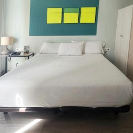 Sercotel Sevilla Guadalquivir Suites, khách sạn ở Seville