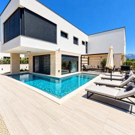 Villa Niko Deluxe Otok vir