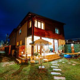 Green Nest Retreat - Sauna, Hot Tub & Garden