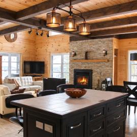 Chalet la plénitude, Hotel in Saint-Alphonse-Rodriguez